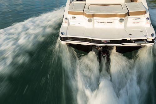 difference between outboard and inboard motor