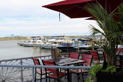 8 Dock and Dine Restaurants Every Boater Should Dine At
