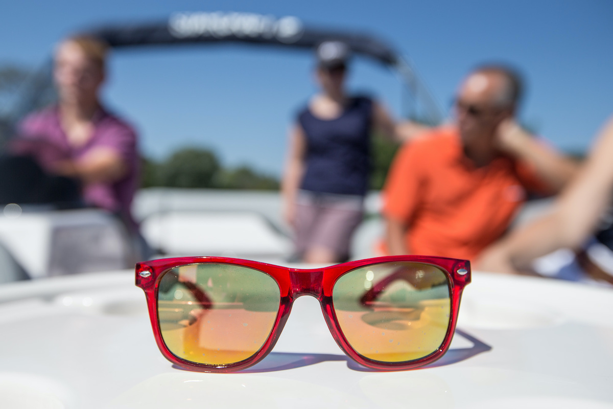 https://www.discoverboating.com/sites/default/files/best-sunglasses-for-boating.jpg