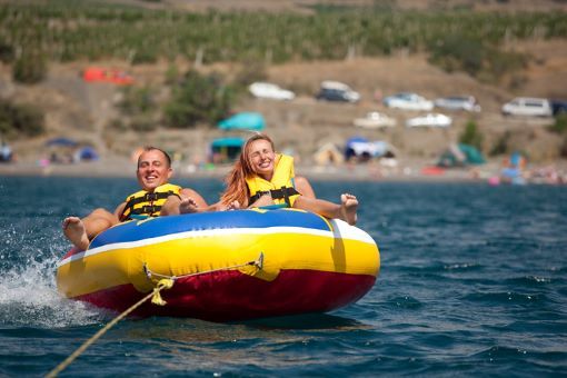 10 Best Boat Floats for a Day on the Water
