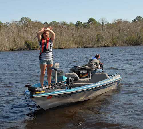 how to tow a boat with another boat