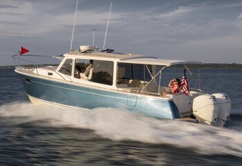 Cabin Cruiser | Discover Boating